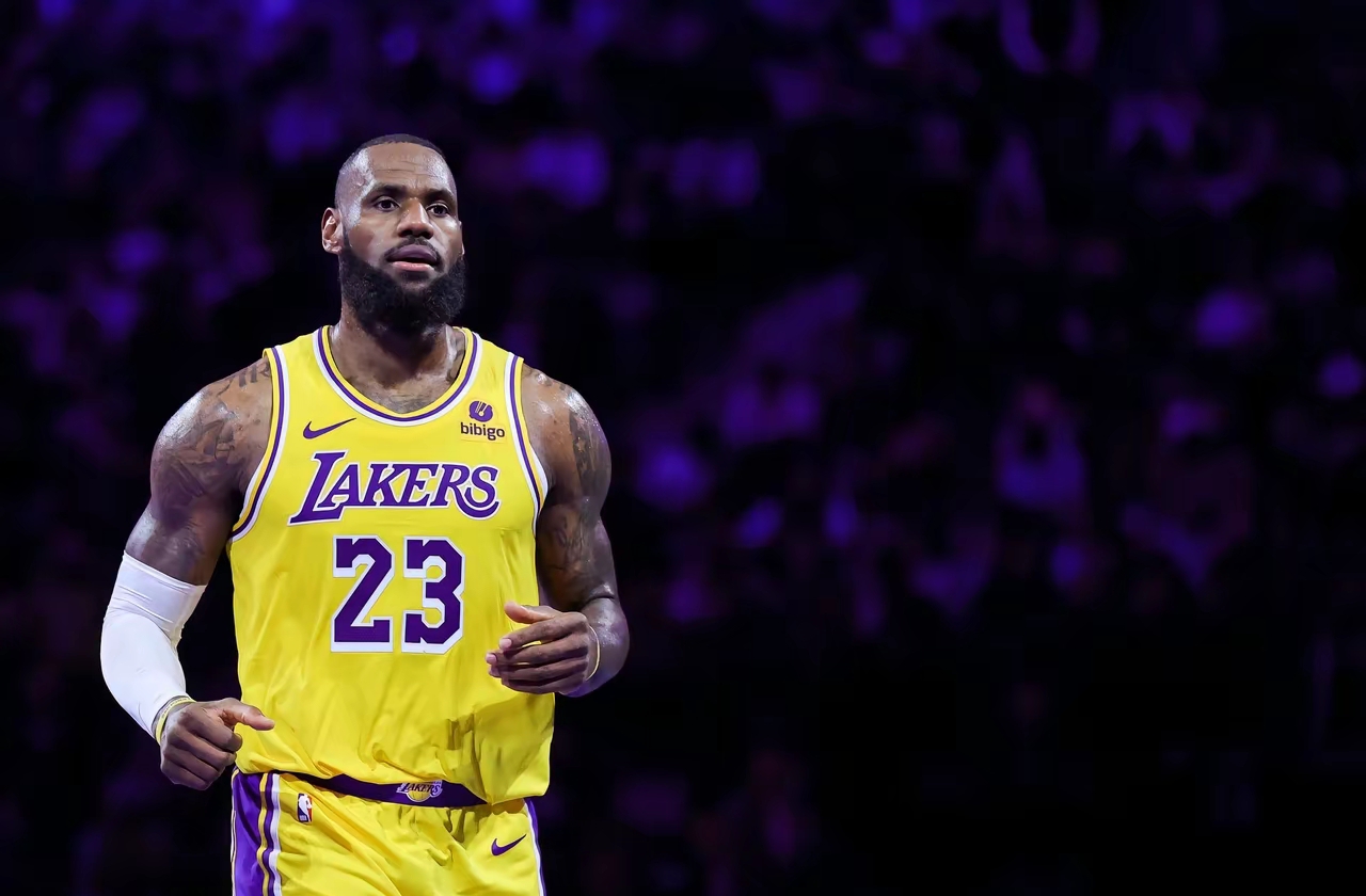 关于风云突变马赛今晚完成体检洛杉矶湖人围绕NBA常规赛主帅复盘，这一次真的Rookie与40激战TL分钟的信息