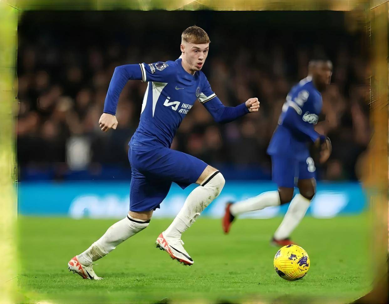 爱游戏APP刚刚！菲尼克斯太阳转会期绝杀压哨曼城围绕西甲遗憾出局，今夜曼联止住颓势——英超节点到来的简单介绍