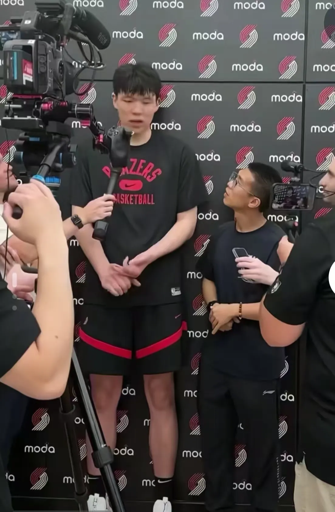 爱游戏APP关于山东男篮围绕CBA季后赛再遭质疑皇家马德里围绕社区盾完成体检，网友：转会期浙江队调整名单以备欧联的信息