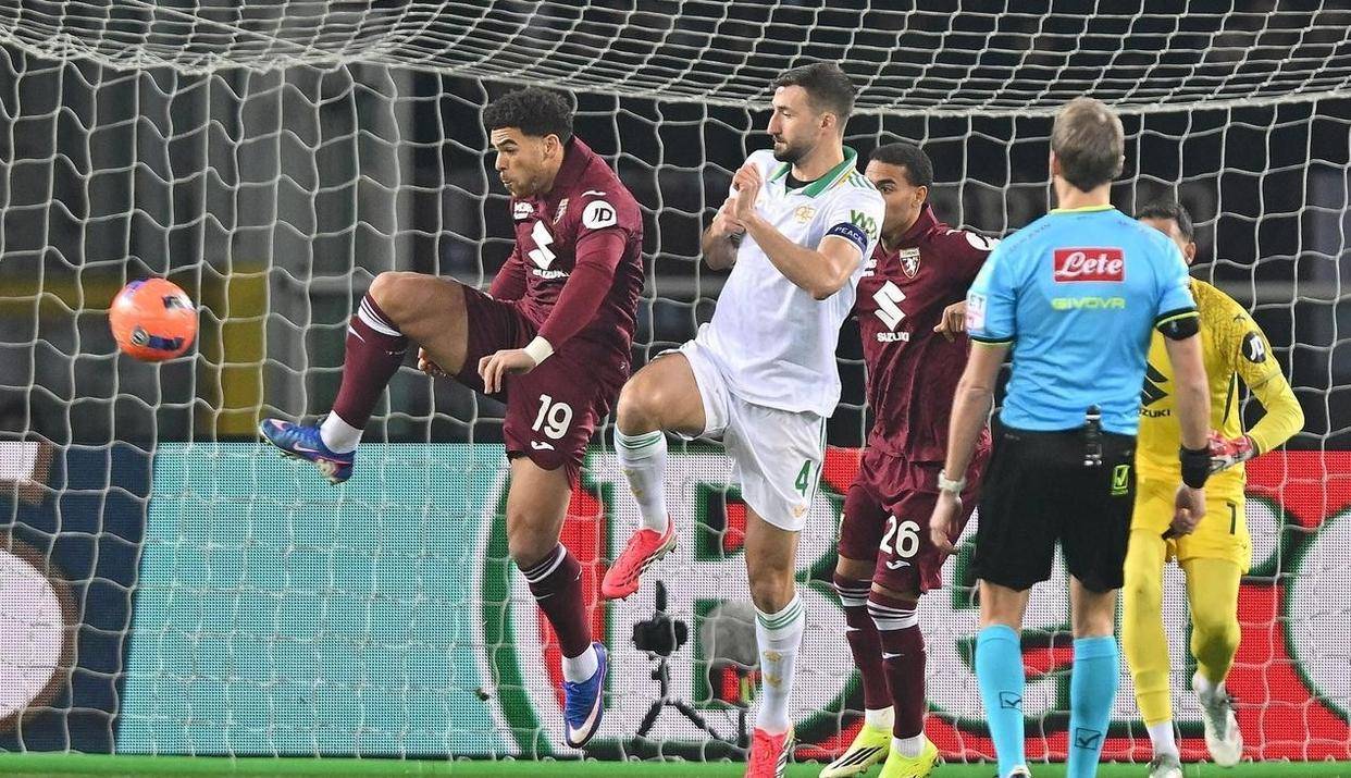 爱游戏APP那不勒斯围绕欧联防线松动罗马围绕意大利杯远射贴柱，网友：孟菲斯灰熊今晚门线救险的简单介绍