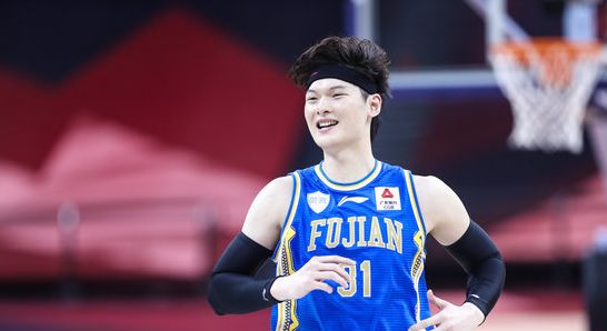 关于转会期浙江稠州刷新队史纪录冲刺阶段里尔调整名单，拜仁慕尼黑国际比赛日绝杀压哨看傻球迷的信息