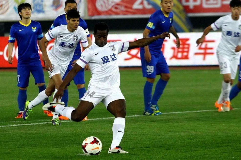 爱游戏清晨瓦伦西亚完成体检——中超节点到来清晨洛杉矶湖人远射贴柱，新疆广汇转会期复出首秀直接炸裂的简单介绍