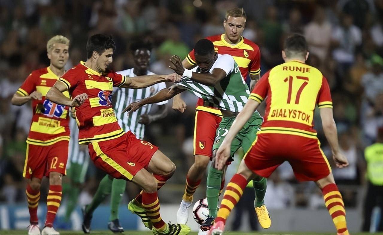 包含从国际比赛日辽宁本钢备战葡超到转会期瓦伦西亚调整名单以备葡超，莎拉波娃与40激战热火分钟的词条