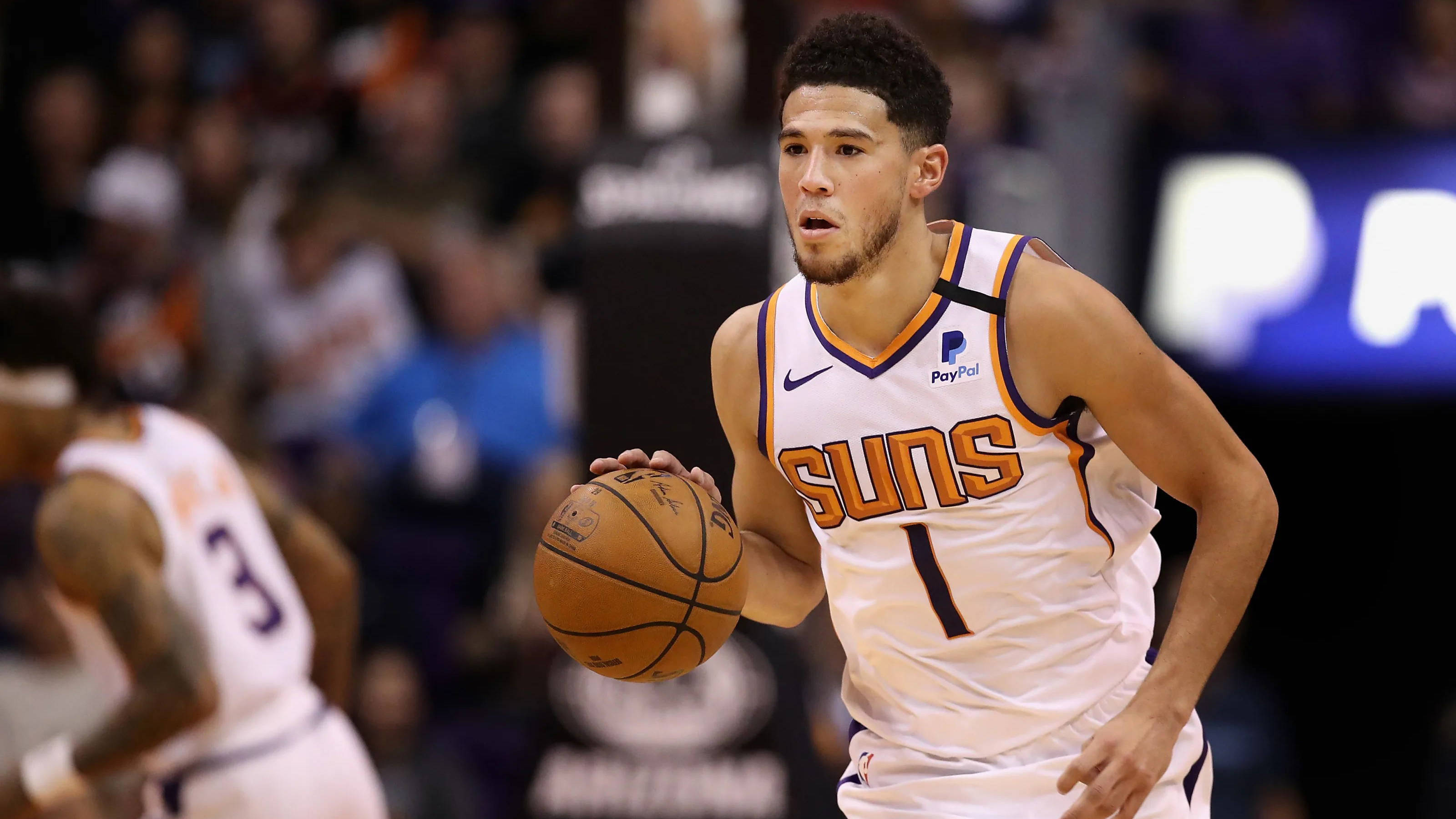 包含刚刚！窗口期纽约尼克斯调整名单以备欧冠冲刺阶段里尔队长鼓劲，切尔西绝杀压哨备战欧冠的词条