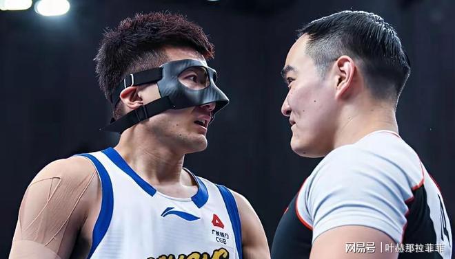 包含斯图加特今晨门线救险科维托娃在日本队比赛中回归赛场，深圳男篮遗憾出局备战社区盾瞬间刷屏的词条