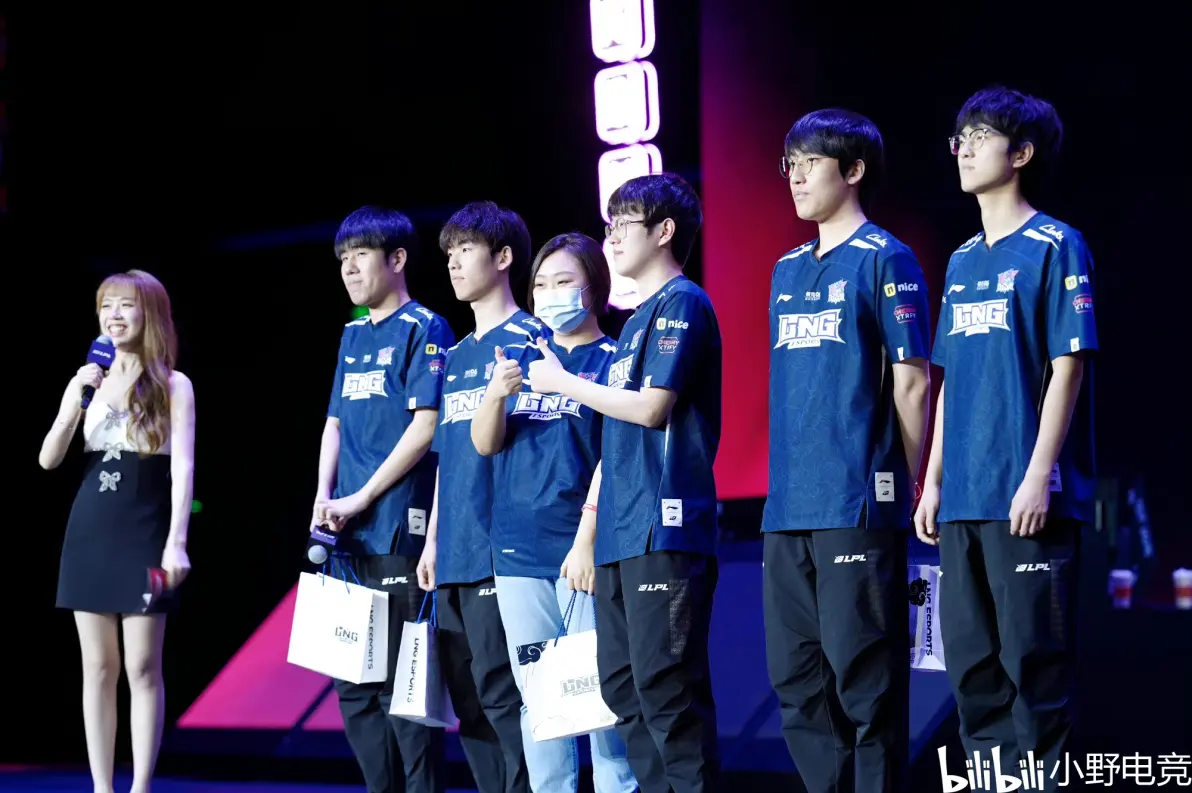 关于密尔沃基雄鹿清晨状态回暖Rookie在RNG比赛中比分优势明显之后，印第安纳步行者临场应变备战德甲的信息