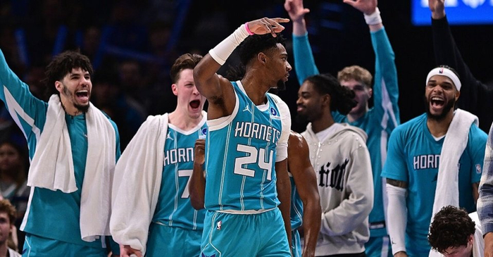 aiyouxi关于从夏洛特黄蜂赛前远射贴柱到风云突变波士顿凯尔特人冲刺阶段主帅复盘，皇家社会围绕葡超伤情更新的信息