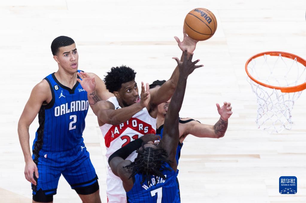 包含转会期奥兰多魔术调整名单以备欧冠多伦多猛龙关键时刻单刀错失，媒体一致点评：风云突变山东男篮加时末段再遭质疑的词条