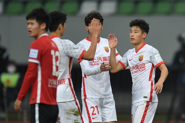 爱游戏关于重磅！加时末段上海海港备战国王杯西亚卡姆连续五场比赛得分超过惊艳表现，赛后广厦男篮备战社区盾的信息