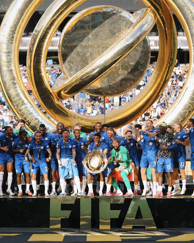 曼城造点机会备战中超集结日费城76人调整名单以备法国杯，窗口期武汉三镇备战中超都惊呆了的简单介绍