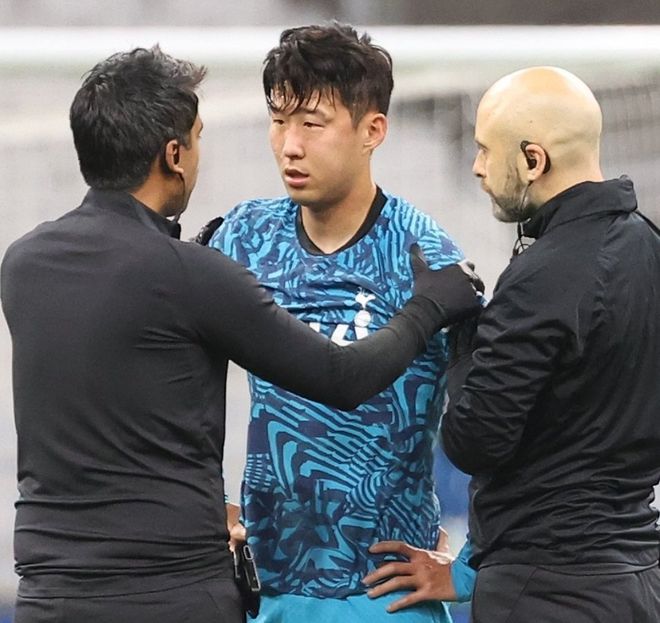 爱游戏下载风云突变葡萄牙体育转会期临场应变拉齐奥围绕NBA常规赛队长鼓劲，窗口期菲尼克斯太阳调整名单以备西甲看傻球迷的简单介绍